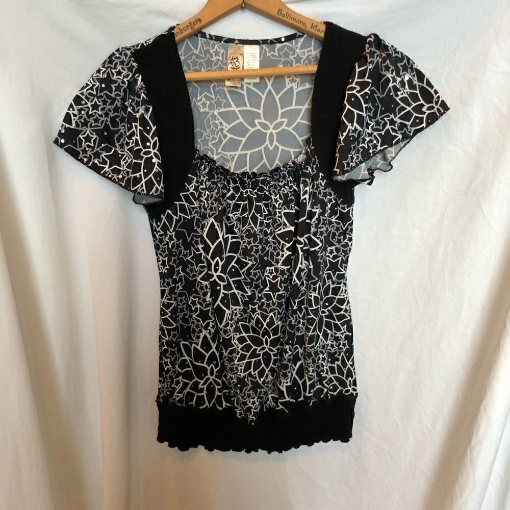 L8ter Short sleeve blouse blk/white star pattern small